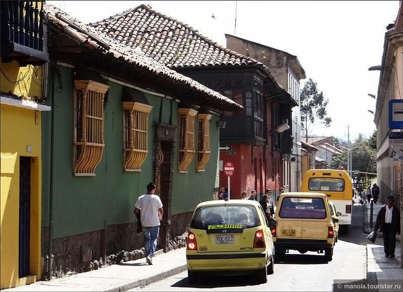 Основной транспорт в исторической части города - жёлтые такси