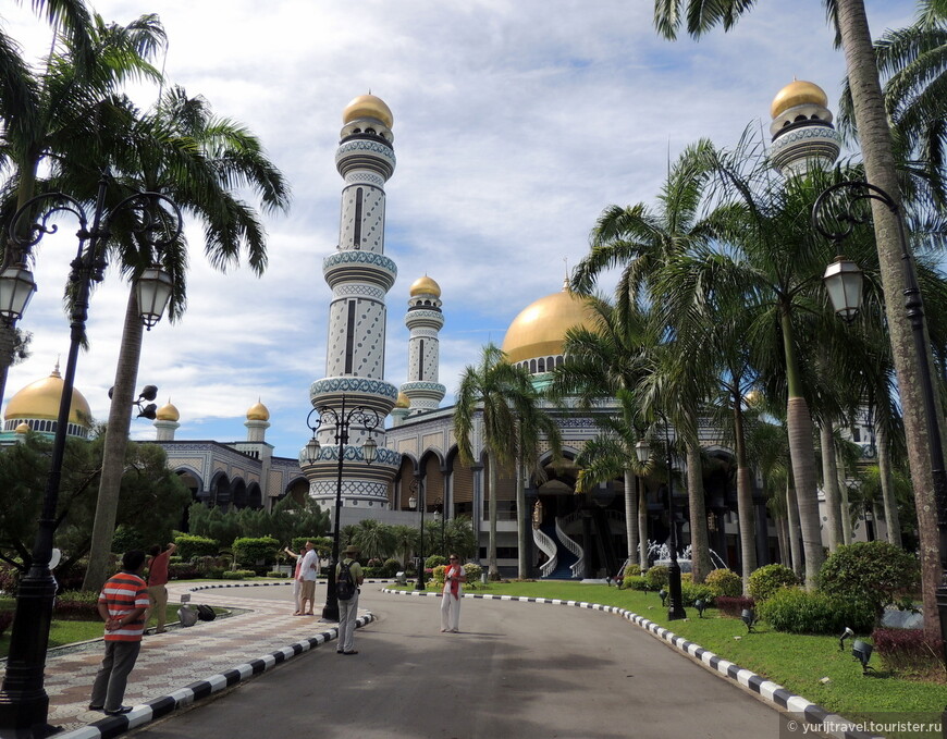 Главная мечеть Jame’Asr Hassanil Bolkiah mosque