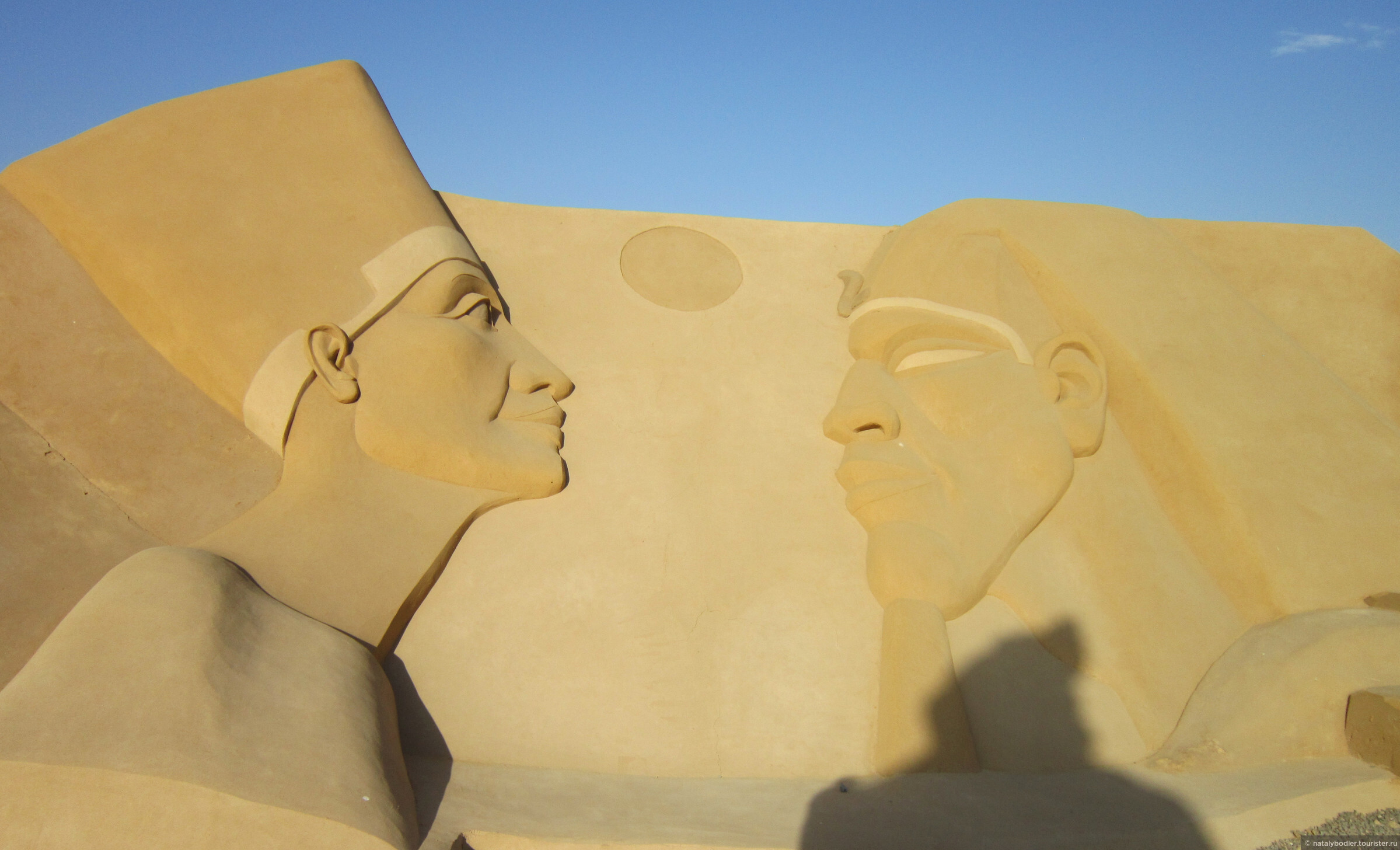 Египет в мае отзывы. Музей песка Хургада. Музей песчаных скульптур Хургада. Музей песочных фигур в Хургаде. Песчаный город в Хургаде.