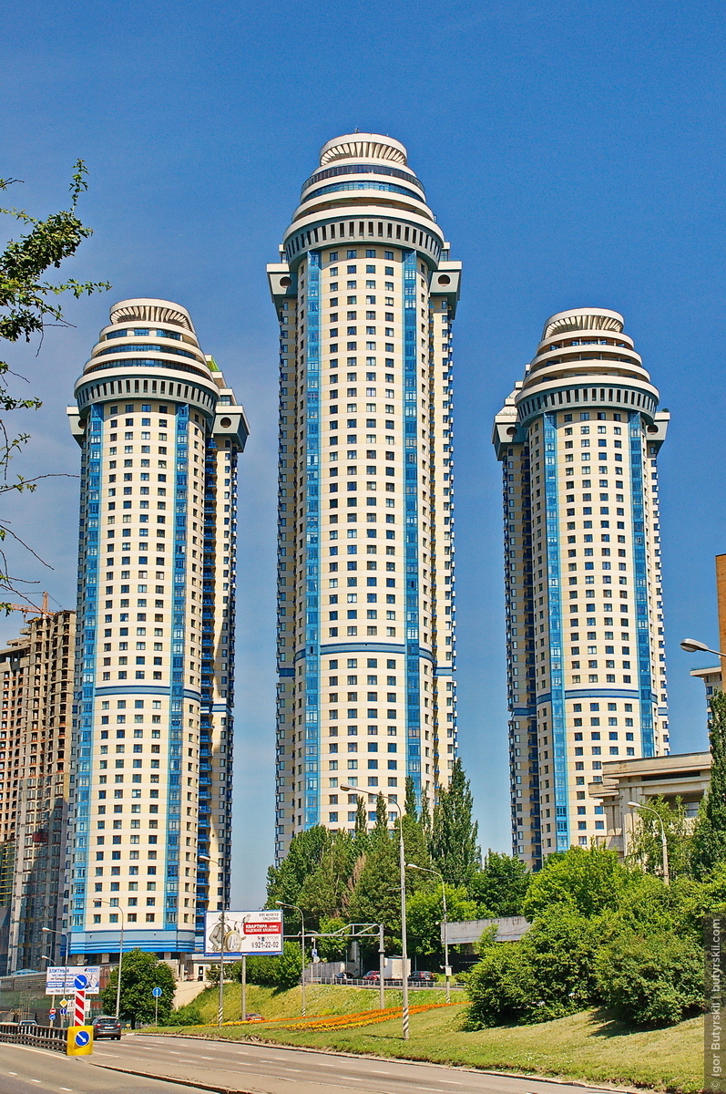 Самый большой дом в москве