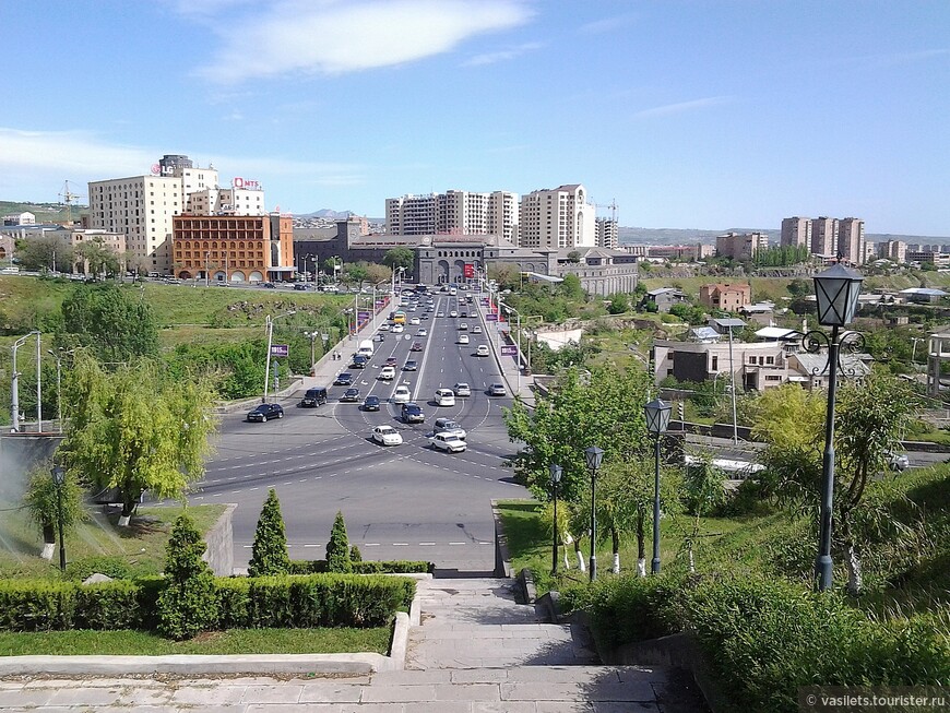 Побывать в Армении и не попробовать армянского коньяка - это невозможно