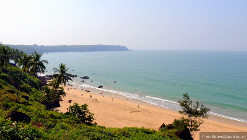Пляж Кабо де Рама. Вдали мыс, на котором расположен одноименный форт