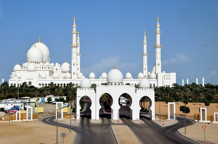 Шейх Зайд и пять столпов ислама в Абу-Даби