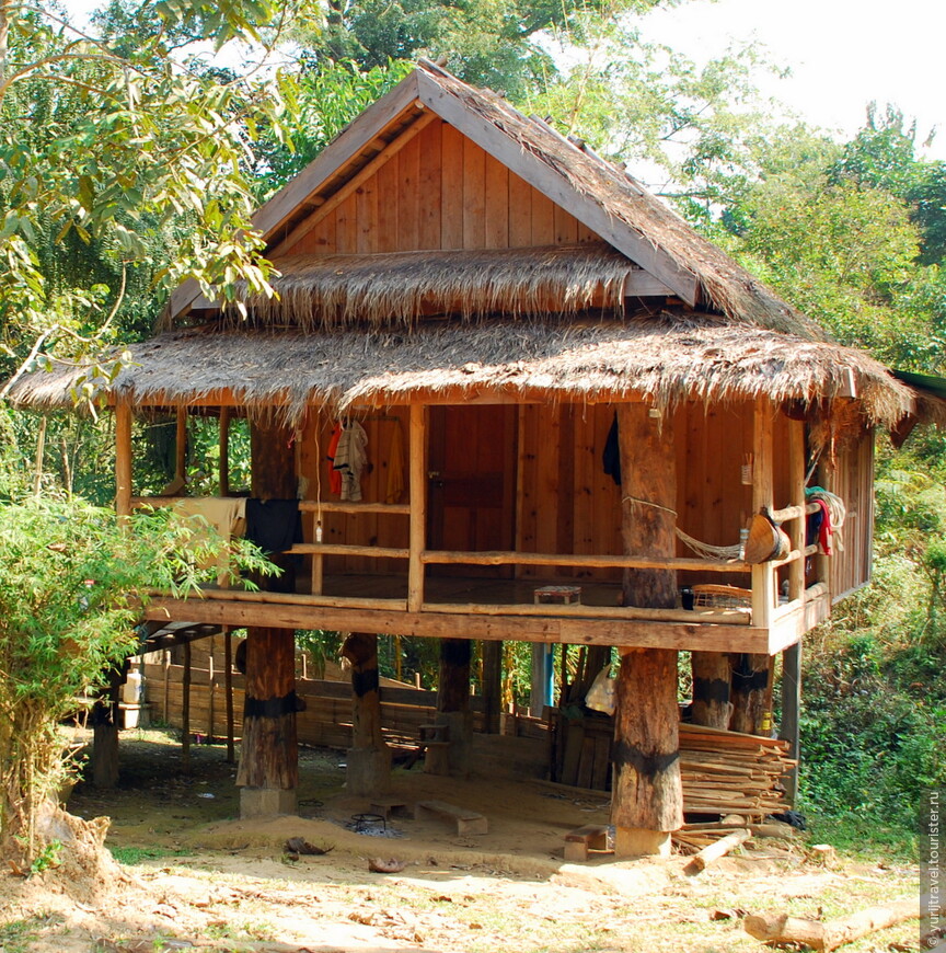 Типичный домик лаосцев, проживающих в горах 