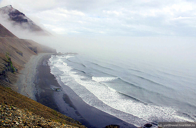 По берегам Атлантики - только черный вулканический песок