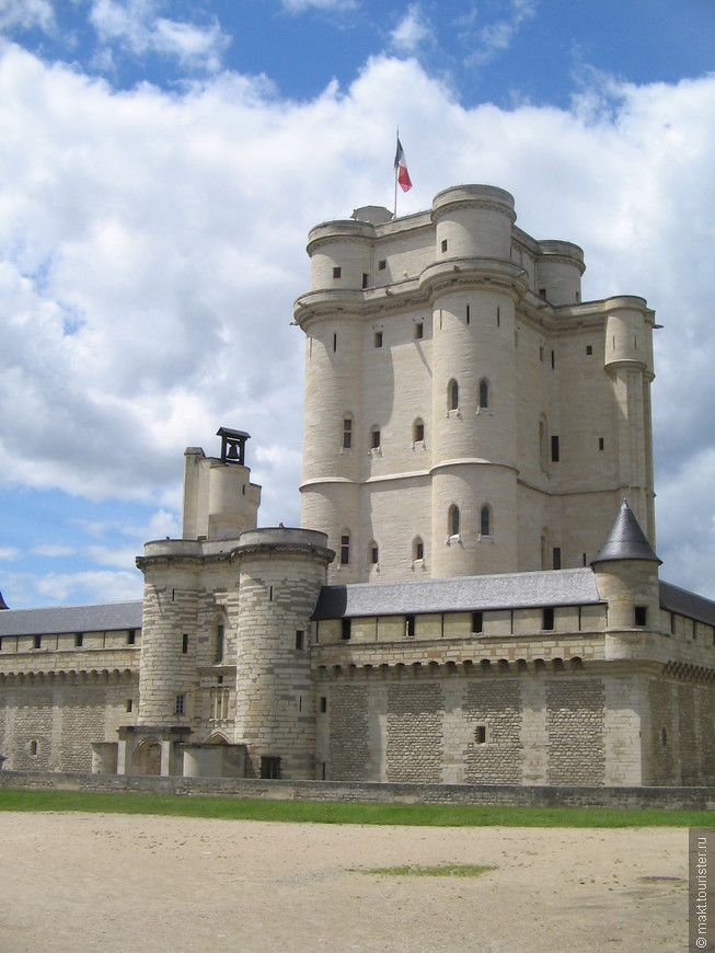 Венсенский замок - замок про который часто забывают туристы
