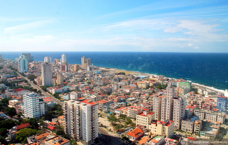 Налево - новые городские кварталы Гаваны