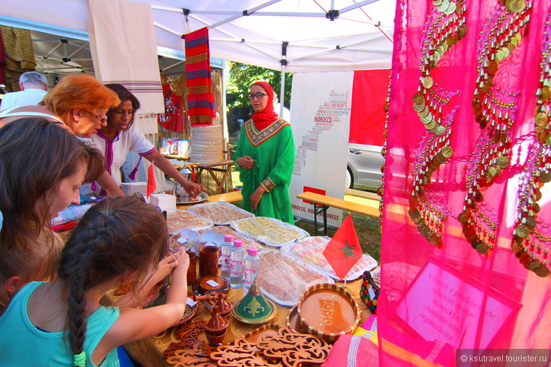 Фестиваль еды со всего мира Цветная девятка