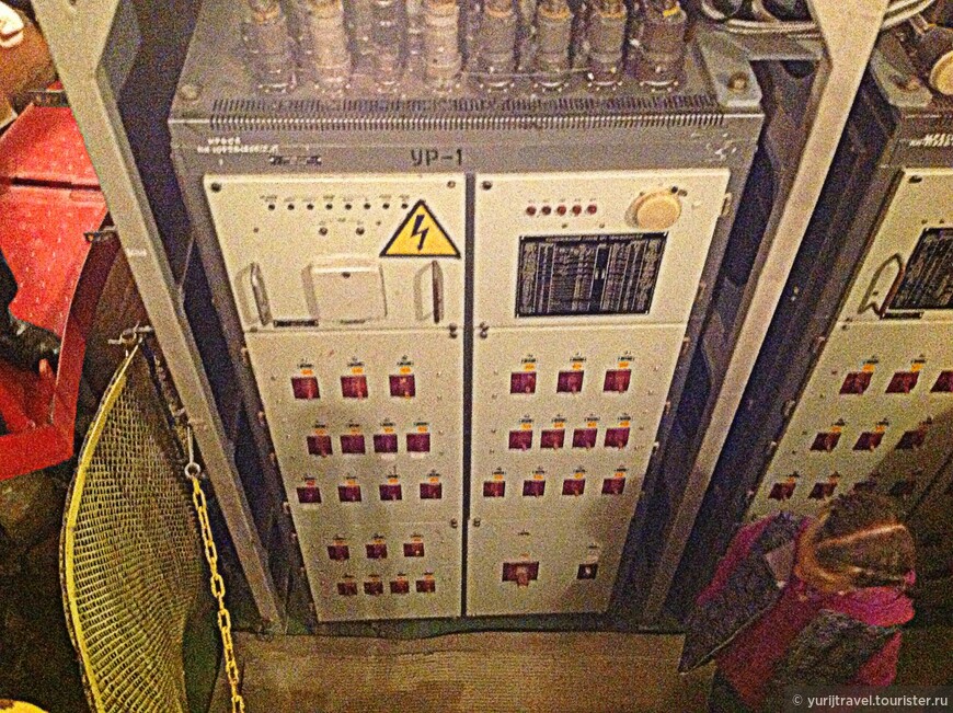 Оборудование 11 этажа капсулы управления запуском ракет