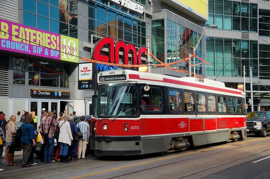 В Канаду через Исландию. Торонто и CN Tower