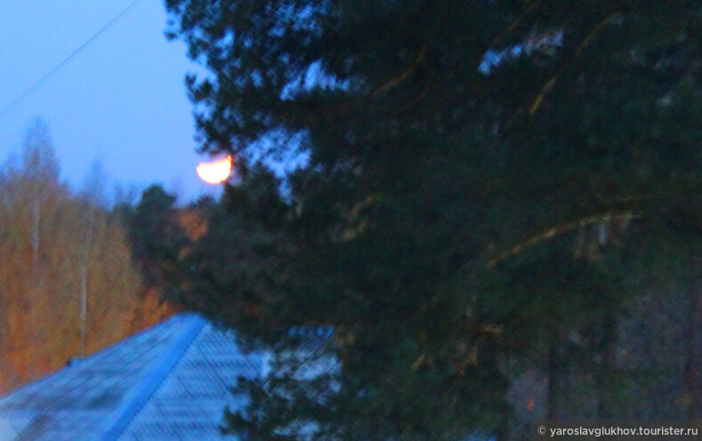 Суперлунное затмение и кровавая Луна в Краснокамске 28 сентября 2015 года