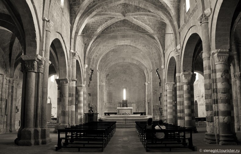 Сокафедральный Собор города Сована. 10-12 век