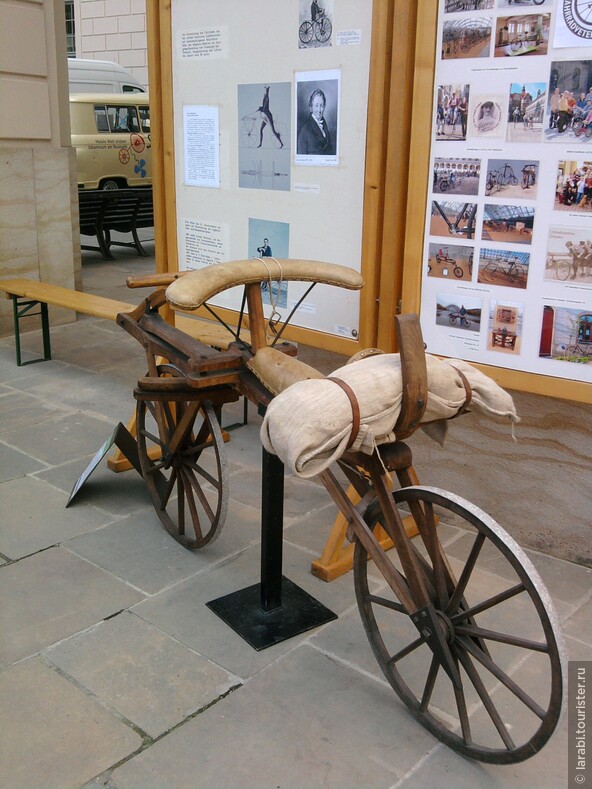 Дрезден: Выставка старинных велосипедов.
