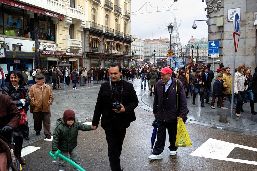 Рождество в Европе: Дождливый декабрьский Мадрид