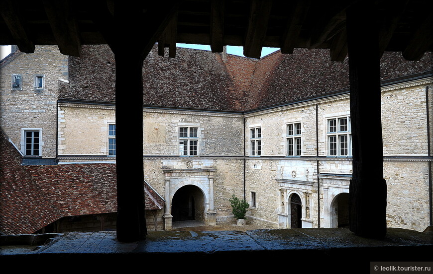 Внутренний двор аббатства.
