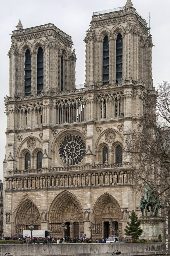 Под небом Парижа. Notre-Dame de Paris