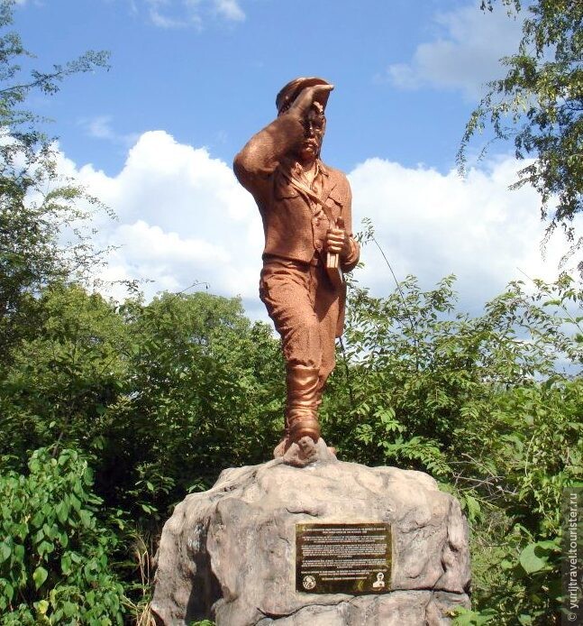 Памятник Дэвиду Ливингстону в городе Ливингстон (Замбия)