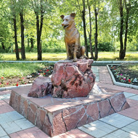 21. Памятник подопытным животным. Аппараты Илизарова устанавливаются и домашним питомцам.