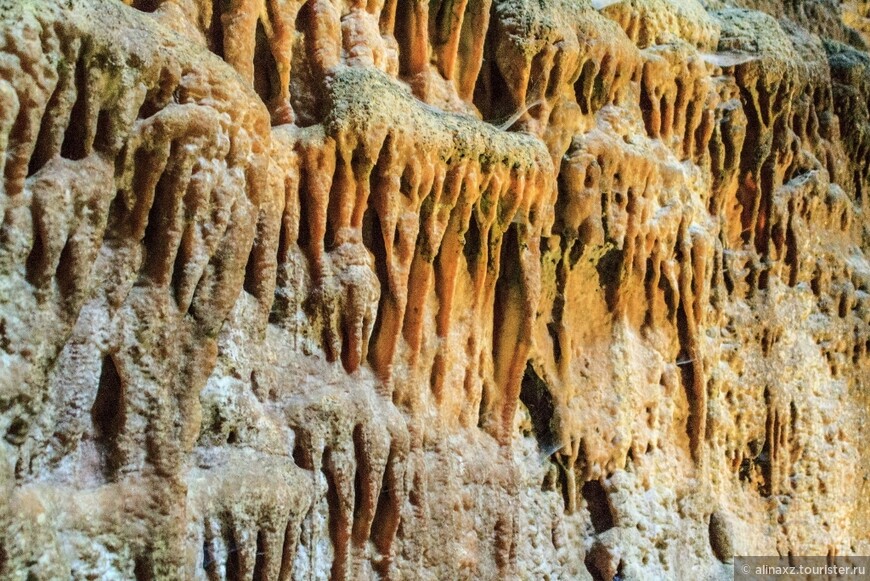 Карстовые пещеры в Кастеллана Гротте