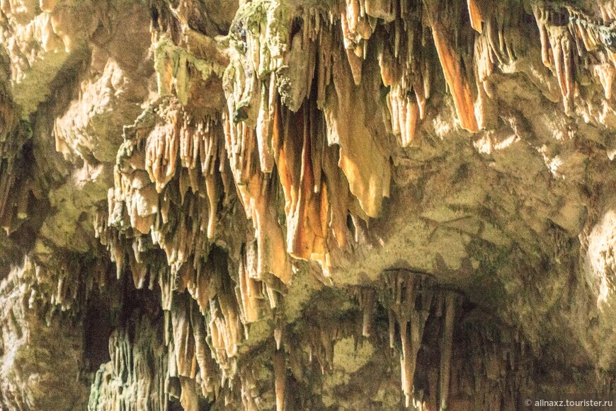 Карстовые пещеры в Кастеллана Гротте