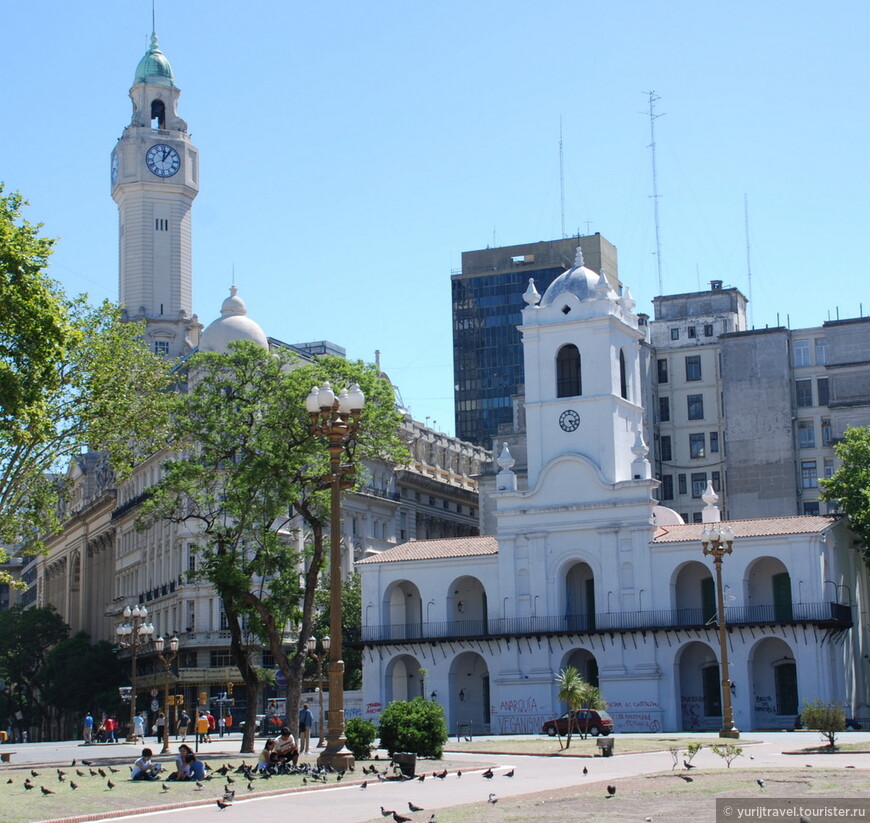 Кабильдо - общественное здание Буэнос Айреса, которое в колониальное время использовалось как здание правительства. Сегодня здесь находятся Национальный музей и музей Майской Революции