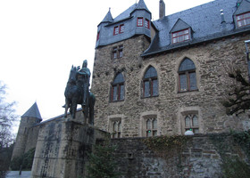 Замок Schloss Burg