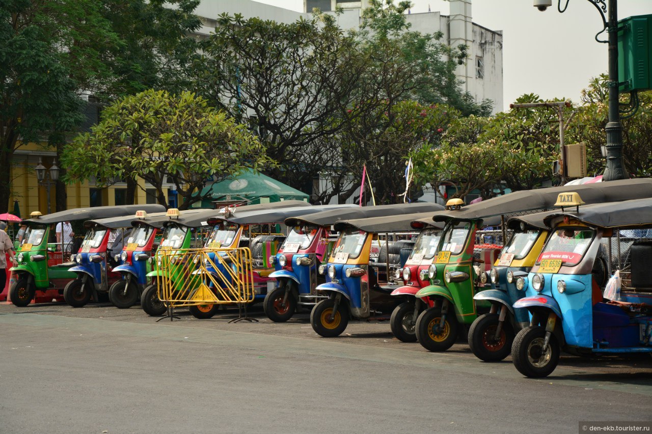 Авто бангкок. Гиды в Тайланде. Краски от Вангока. Оранжевый путеводитель Бангкок. Снять машину в Бангкоке.