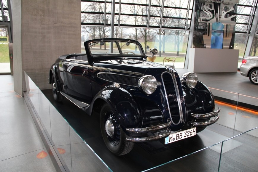 Музей BMW - взгляд на современный Мюнхен