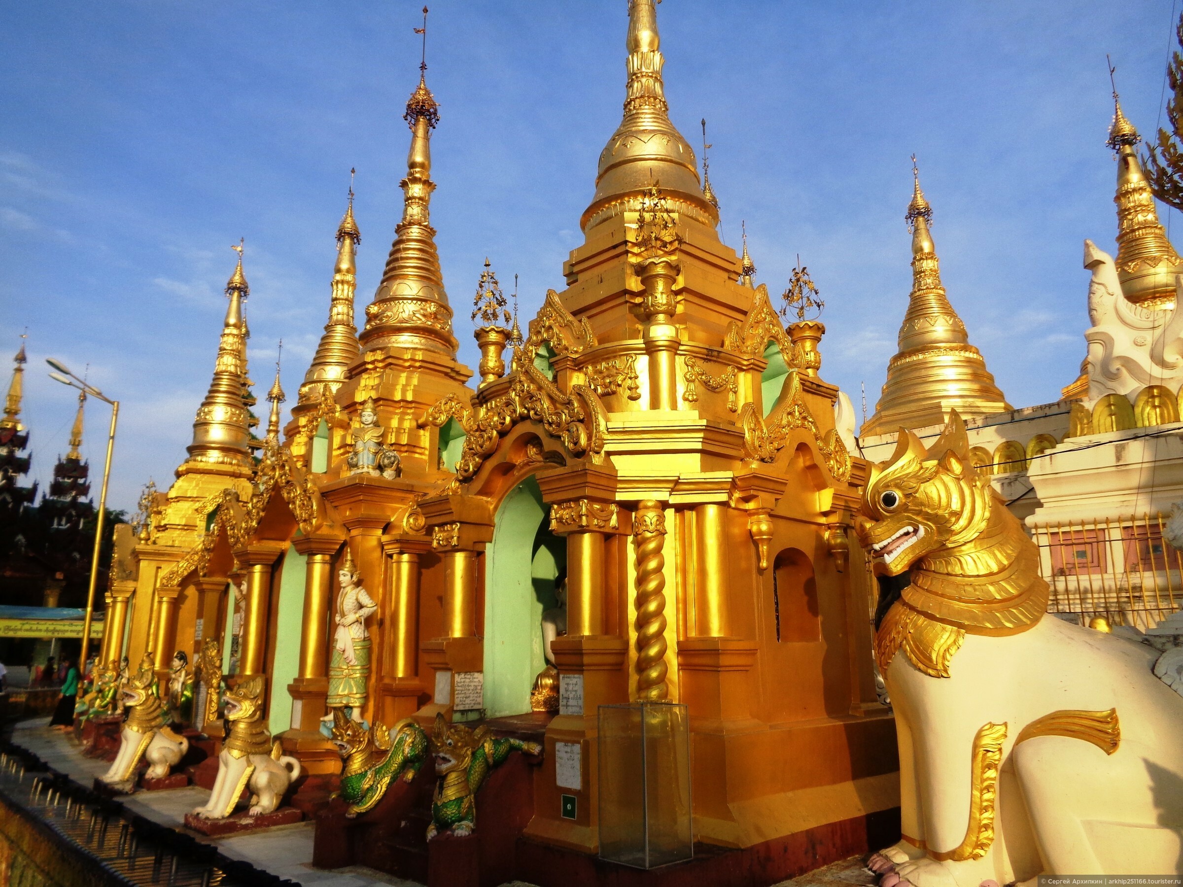 Янгон мьянма. Золотая ступа Шведагон. Пагода Шведагон Мьянма. Янгон достопримечательности.