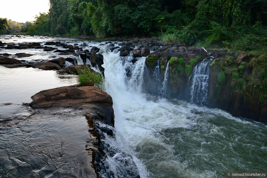 Еще один водопад на реке Vang Ngao