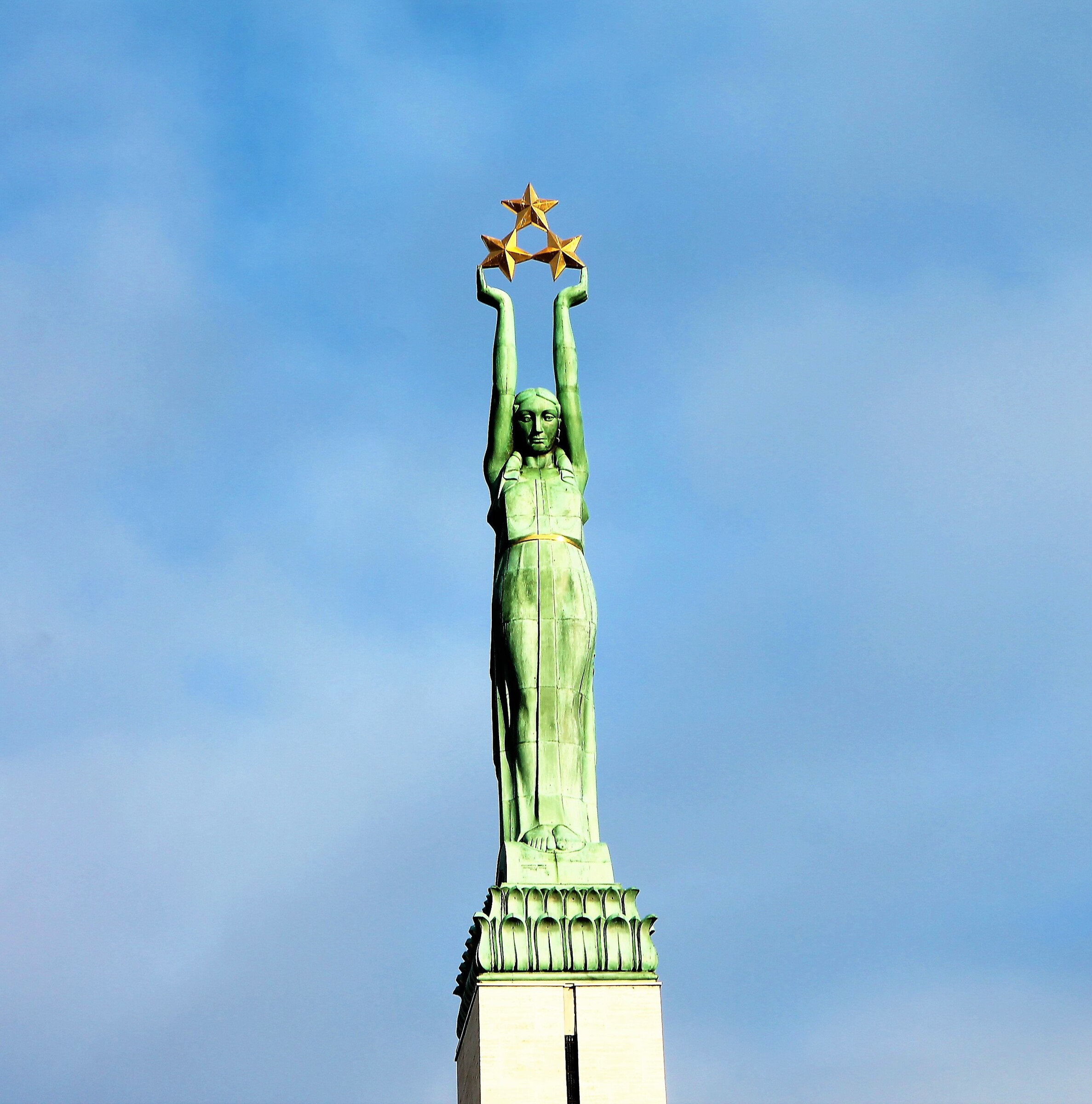 Памятник Свободы в Риге, Рига. Отели рядом, фото, видео, как добраться ...