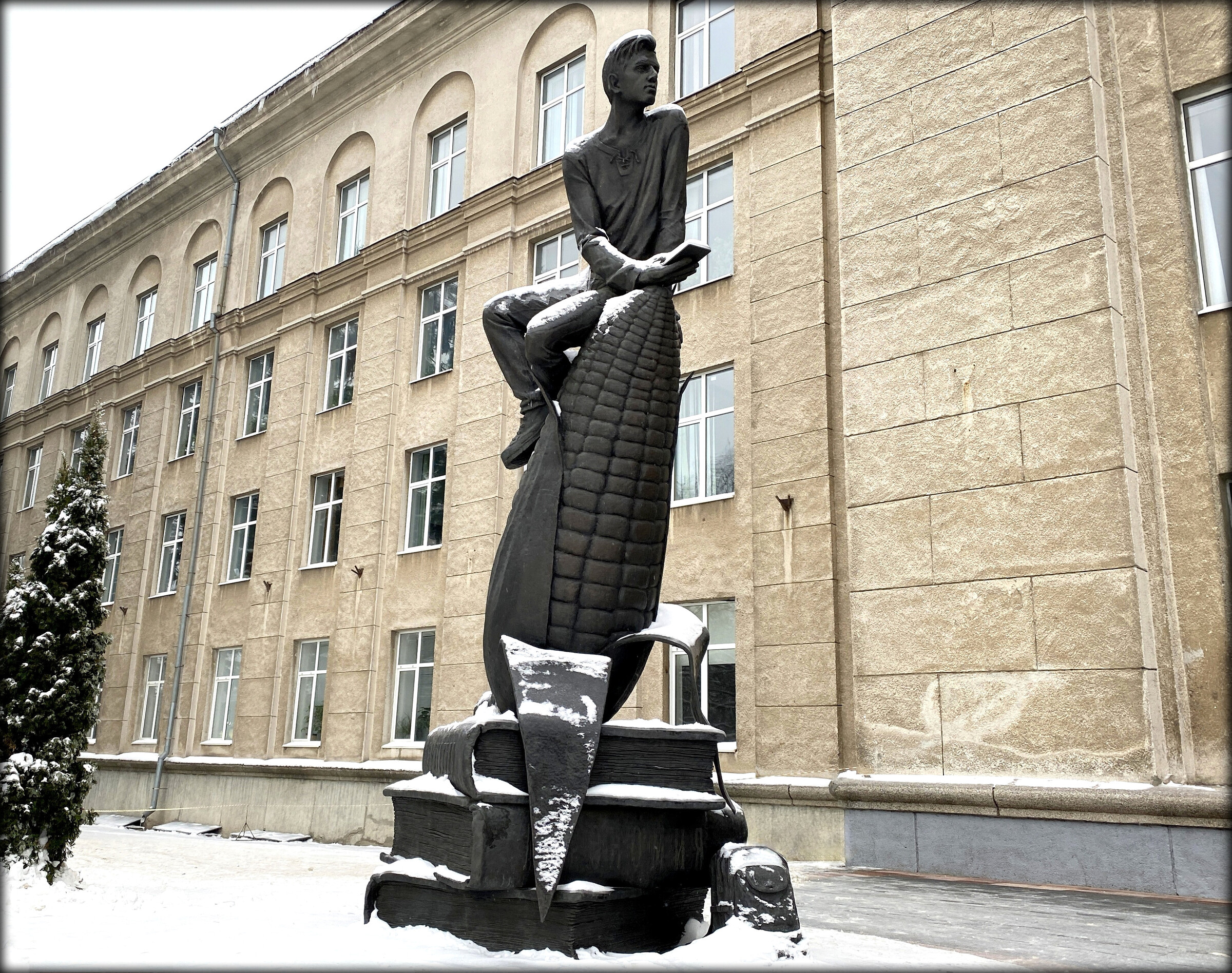 скульпторы курска. памятник свидание в курске. скульпторы курска. памятник свидание в курске. скульпторы курска.